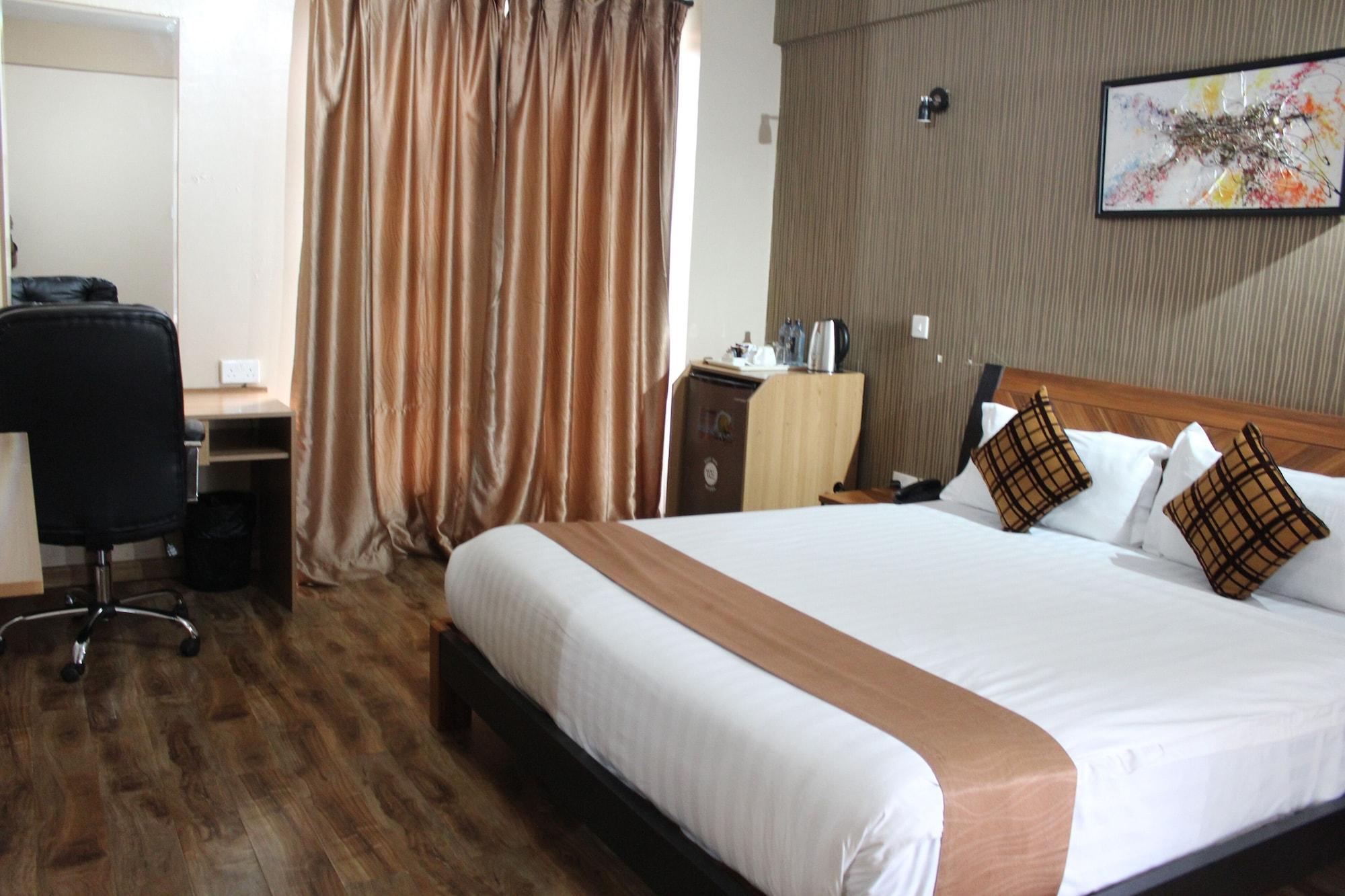 We Hotel And Suites Nairobi Exterior foto